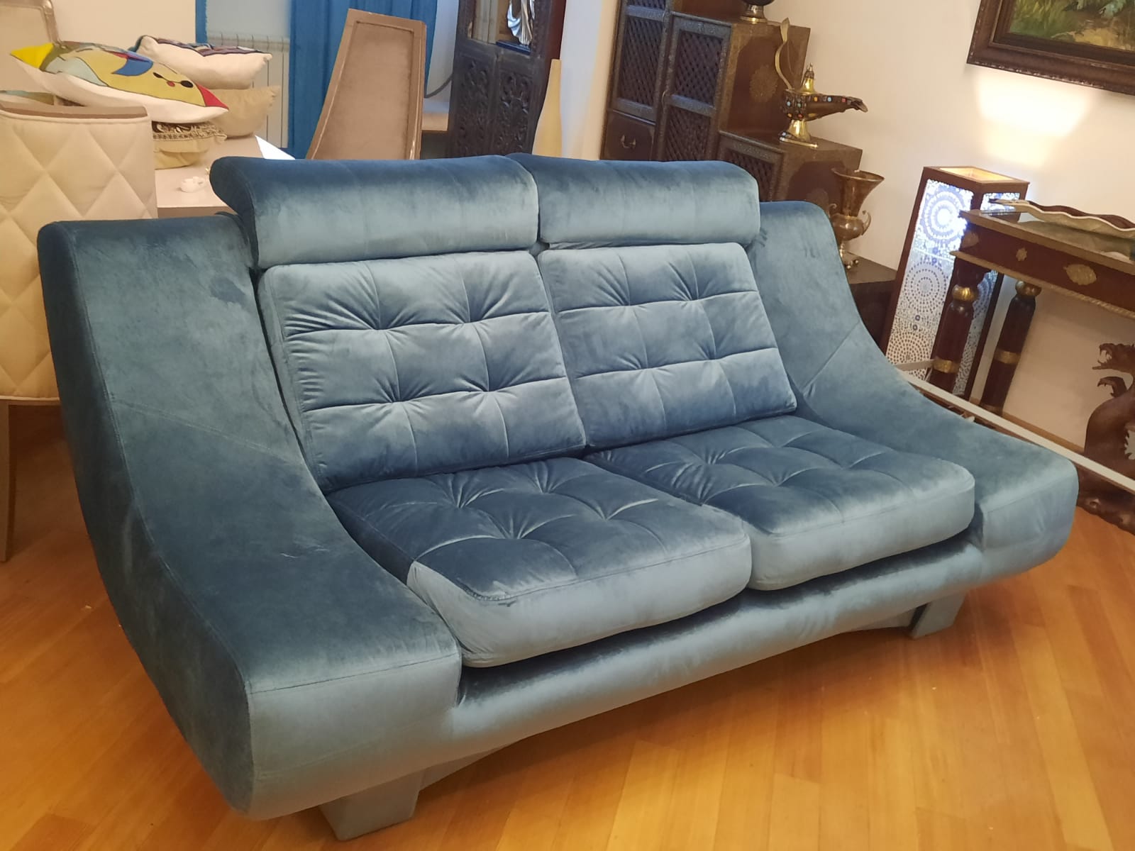 Обивка дивана на дому. Крымская